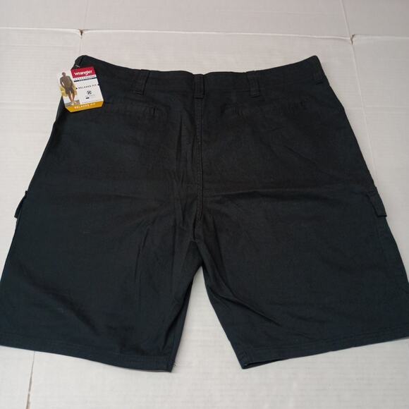 Wrangler Five Star Cargo Shorts Men's Size 42 Black Low Stretch Relaxed Fit - Picture 4 of 4